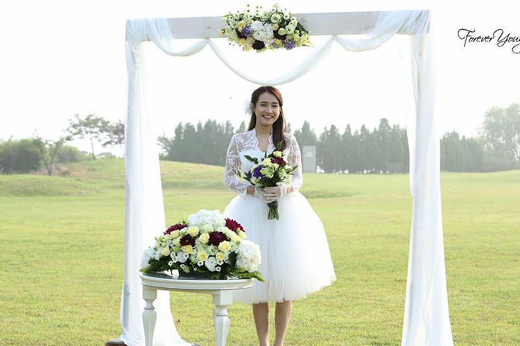 Người đẹp sinh năm 1990 từng mặc váy cưới trên màn ảnh. Ảnh: VTV