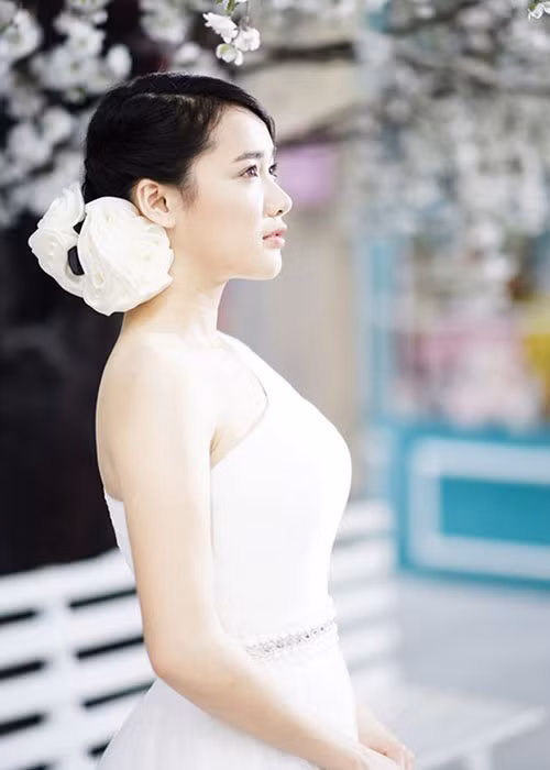 Diện bất kỳ mẫu váy cưới nào, Nhã Phương đều hút mọi ánh nhìn. Ảnh: Tienphong