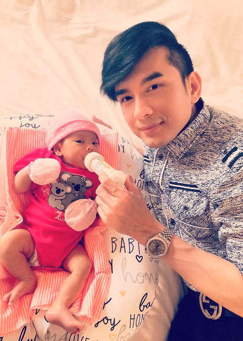 Là con gái của Thanh Thảo, bé Talia nhận được sự chú ý của người hâm mộ nữ ca sĩ.