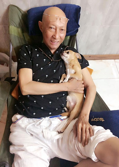 Đã hóa trị lần 4, nam diễn viên phim "Đất phương Nam" bị rụng tóc. Ảnh: Thegioitre