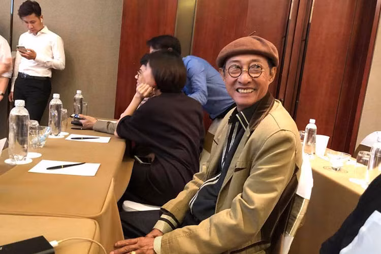 "Hiện tại gia đình tôi chưa công bố bất kì số tài khoản nào và cũng chưa kêu gọi sự giúp đỡ nào từ mọi người, mong mọi người tìm hiểu kỹ thông tin", ông cho biết thêm.