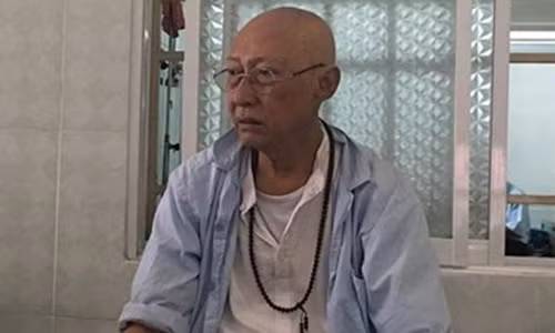 Sao Viet keu goi giup do nghe si Le Binh bi ung thu