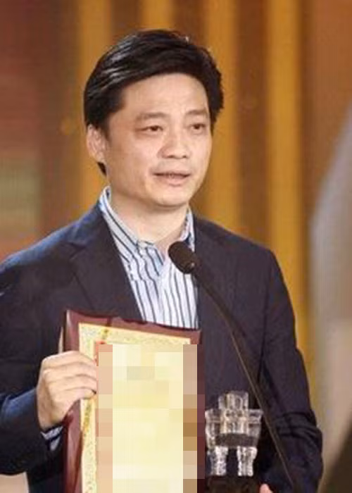 Hiện tại, Thôi Vĩnh Nguyên là một trong những MC, nhà sản xuất nổi tiếng của làng giải trí xứ Trung.