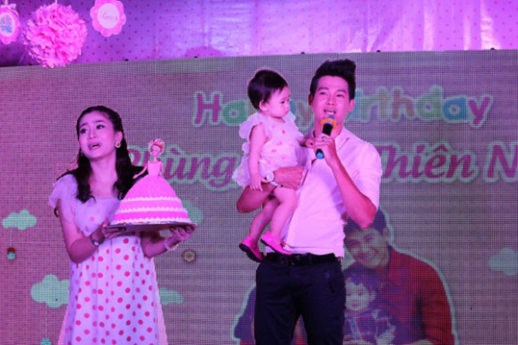 Yêu nhau 3 năm nhưng chia tay đến 10 lần, Mai Phương và Ngọc Huy quay lại khi cô mang bầu con gái nhưng cuối cùng vẫn đường ai nấy đi. Ảnh: Ngoisao