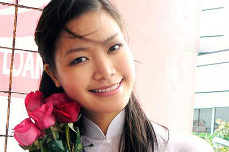 Nàng hoa hậu sinh năm 1990 chỉ được khen chiều cao nổi bật, nụ cười rạng rỡ và đôi mắt to. Ảnh: Nguoilaodong