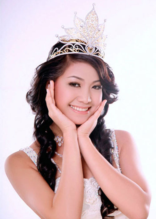 Nhan sắc bình thường với khuôn mặt quá khổ là nhận xét của đông đảo khán giả về Thùy Dung. Ảnh: Sinhvienvietnam