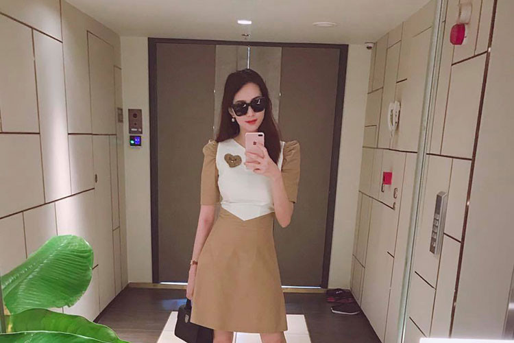 Sau đám cưới với ông xã Trung Tín vào tháng 10/2017, Hoa hậu Việt Nam 2012 dù ít lộ diện nhưng vẫn nhận được sự chú ý của người hâm mộ.