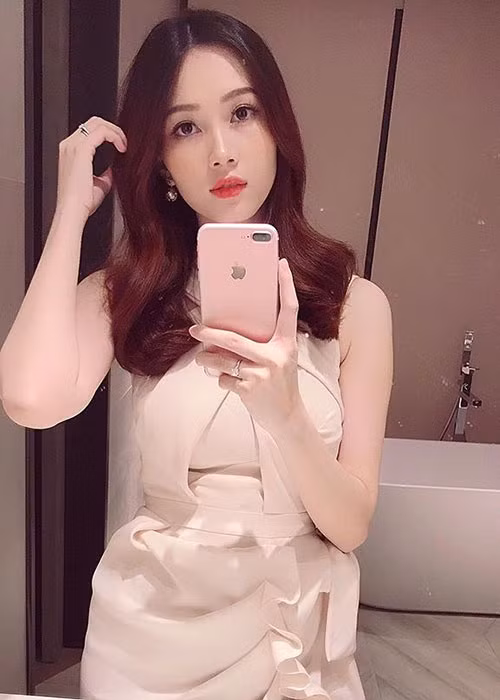 Lấy chồng, sinh con, Thu Thảo tâm sự: "Được làm mẹ là điều tuyệt vời nhất trên thế gian".