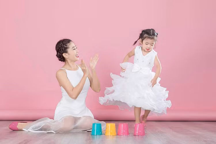 Con gái là động lực lớn để Mai Phương vượt qua những khó khăn trong cuộc sống.