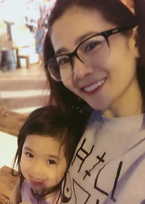 Trước khi thông tin bệnh tình được chia sẻ, Mai Phương đã tự khích lệ bản thân cố gắng hoàn thành công việc.