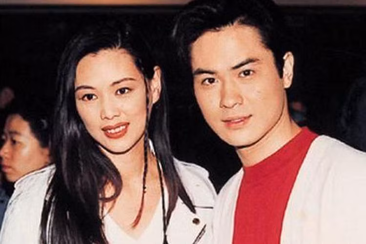 Bạn gái tin đồn của Trịnh Gia Dĩnh còn có diễn viên Vương Hinh Bình. Năm 2017, cô lên báo kể chuyện từng yêu Trịnh Gia Dĩnh nhưng sau đó chia tay vì cha cô phản đối. Ảnh: Hk