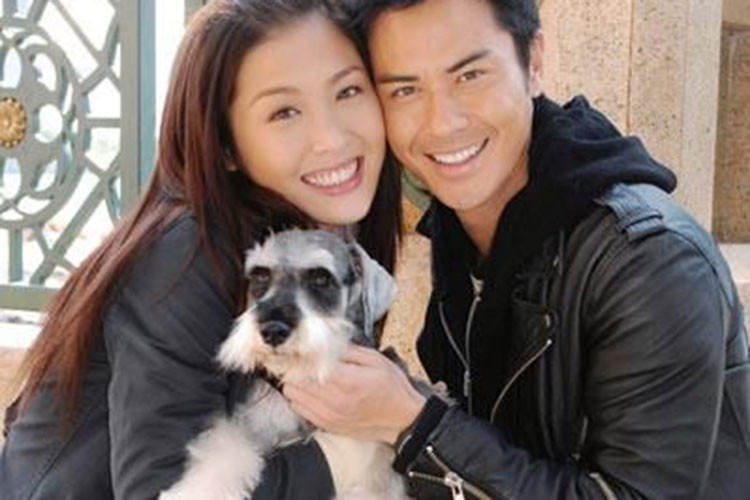 Năm 2003, Trịnh Gia Dĩnh gặp và nảy sinh tình cảm với Chu Lệ Kỳ trên phim trường. Ảnh: Sina