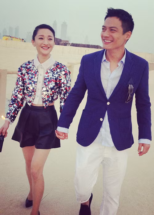 Gần đây, báo chí Trung Quốc đưa tin sau thời gian 2 năm ly thân, Châu Tấn đã đồng ý ký vào đơn ly hôn. Đối mặt với tin đồn chia tay, Châu Tấn và Cao Thánh Viễn vẫn chưa lên tiếng. Ảnh: Sina