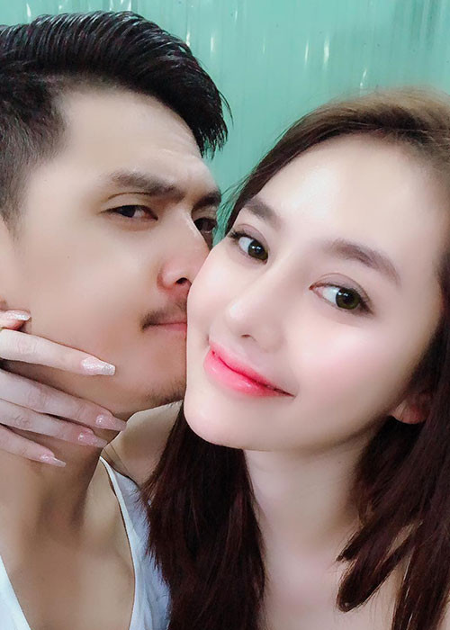 Linh Chi khoe ảnh tình tứ bên Lâm Vinh Hải.