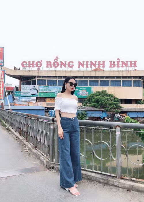 Nữ diễn viên phim "Tuổi thanh xuân" vướng tin đồn mang thai nên đã rút khỏi dự án phim "Hậu duệ mặt trời" phiên bản Việt dù đã chụp poster. Ảnh: FBNV
