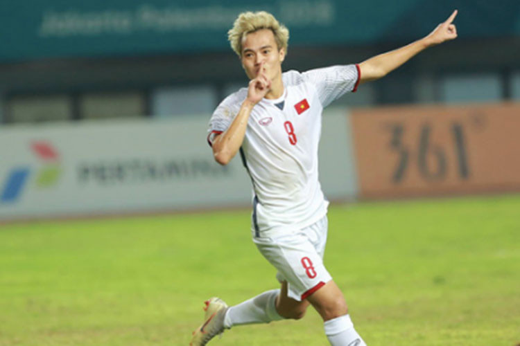 Ghi bàn thắng cho Olympic Việt Nam, Văn Toàn trở thành người hùng trong lòng của nữ diễn viên Diễm My.