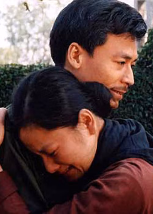 Tên tuổi của nghệ sĩ Bùi Cương trong vai trò đạo diễn được chú ý khi ông thực hiện bộ phim "Vị tướng tình báo và hai bà vợ". Ảnh: VTV