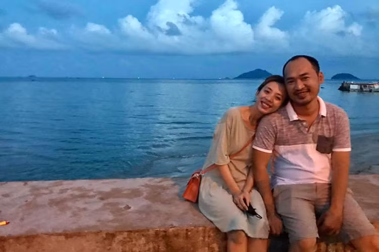 Vợ chồng Tiến Luật luôn đồng hành cùng nhau trong cuộc sống lẫn công việc.