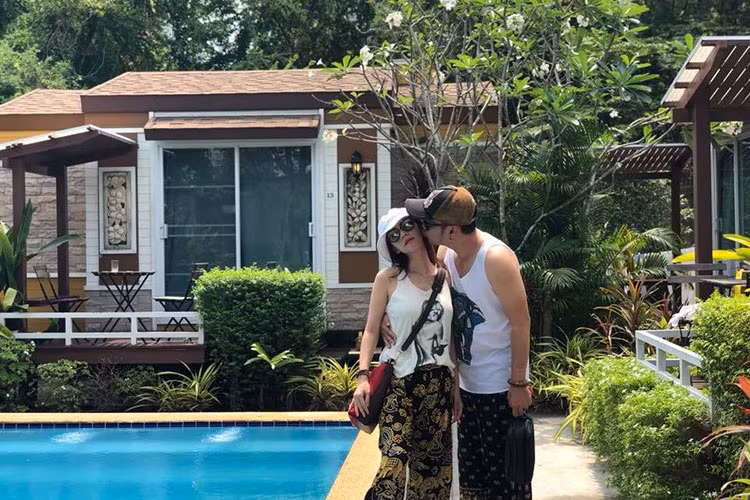 Trải qua nhiều thăng trầm trong cuộc sống, vợ chồng Thu Trang ngày càng mặn nồng.