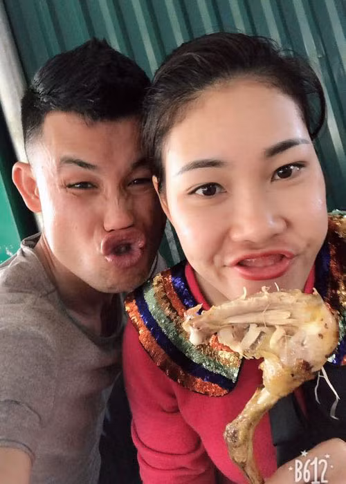 Trong hôn lễ, Hiệp Gà từng bật khóc khẳng định Diệu Thúy là vợ thứ ba cũng là người vợ cuối cùng của anh.