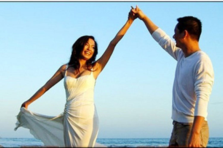 Chỉ sau 7 ngày gặp gỡ, Ngọc Thúy - đại gia Đức An đã quyết định đăng ký kết hôn. Ảnh: Doisongphapluat