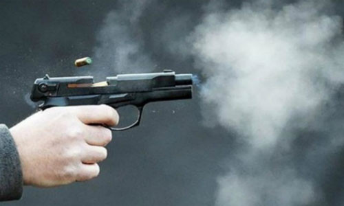 Keo den nha doi thu na dan truy sat, 3 nguoi nhap vien