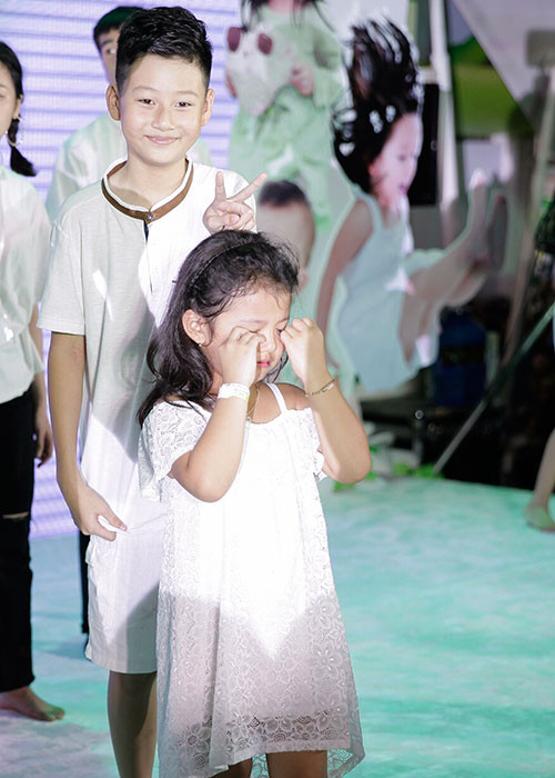 Mới đây, chia sẻ tin vui đón con trai Bảo Nam về Việt Nam, Jennifer Phạm gửi lời cảm ơn đến ông xã Đức Hải.