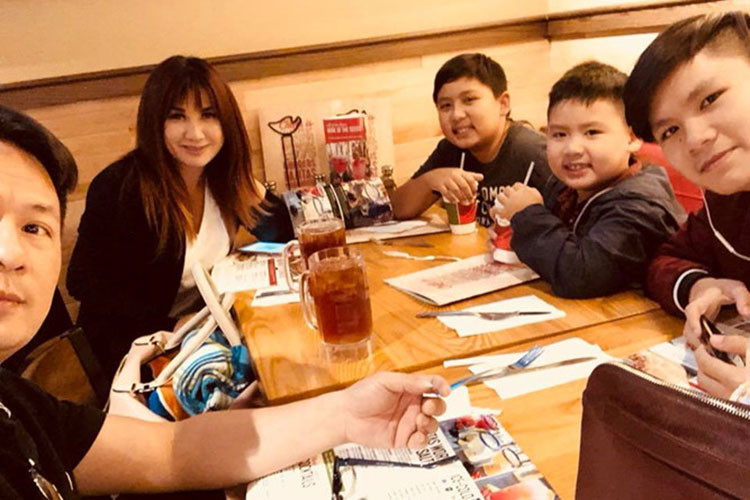 Hậu ly hôn, Bằng Kiều đều đặn chu cấp cho vợ cũ và ba con số tiền 100.000 USD mỗi năm.