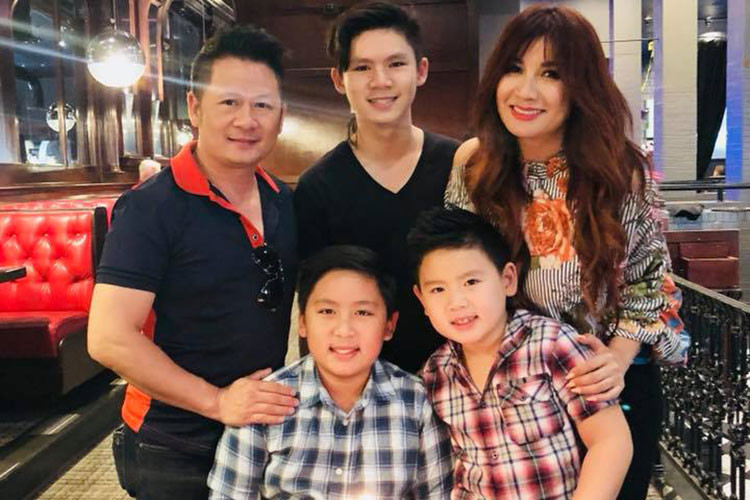 Sau khi đường ai nấy đi, đây là cặp đôi được xem văn minh nhất nhì Vbiz.