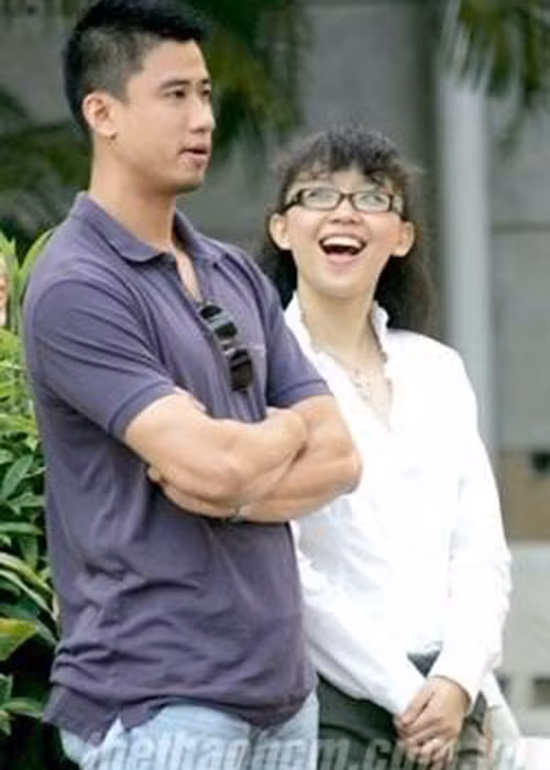 Khi tình yêu chớm nở cũng là lúc Tóc Tiên quyết định sang Mỹ du học. Đến năm 2013, nữ ca sĩ bất ngờ thừa nhận đã chia tay bạn trai. Ảnh: Thethaohcm