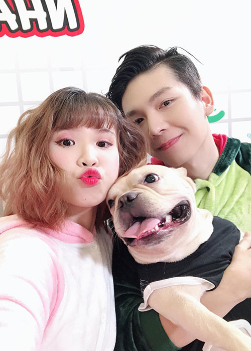 Vợ chồng Khởi My - Kelvin Khánh vừa kết thúc buổi quay hình cho tập cuối của một gameshow.