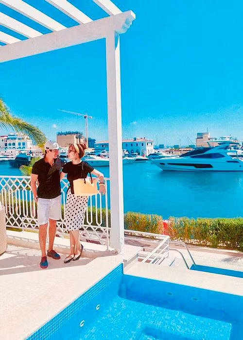 Vợ chồng Lý Hải - Minh Hà trốn các con đi du lịch nước ngoài.