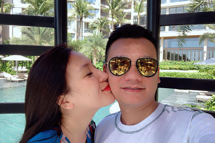 Khắc Việt đón ngày Quốc khánh 2/9 cùng bà xã xinh đẹp tại Phú Quốc.