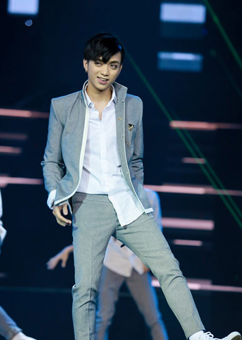 Năm 2016, Soobin ghi dấu ấn bởi khả năng sáng tác, chơi nhiều nhạc cụ, vũ đạo khi tham gia The Remix. Ảnh: Saostar