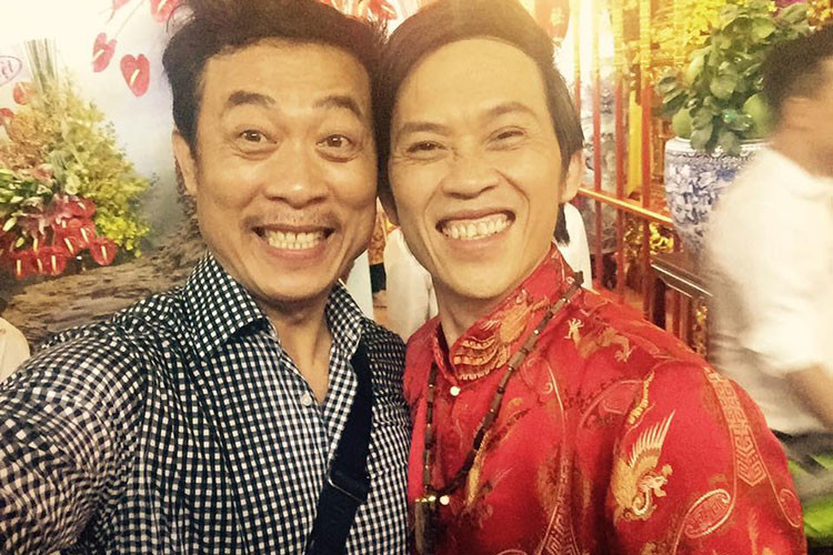 Trên trang cá nhân, Vân Sơn chia sẻ không ít hình ảnh thân thiết bên Hoài Linh. Ảnh: FBNV