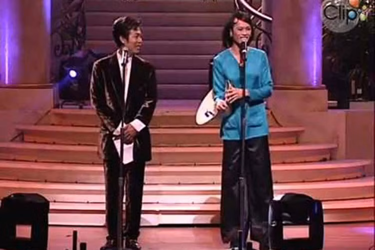 Chia sẻ trên Dân Việt, Vân Sơn cho hay lúc đó anh tìm một người bạn diễn để thay Bảo Liêm thì gặp và thấy Hoài Linh thông minh, nhanh nhẹn, tiếp thu tốt. Ảnh: Giadinhvietnam