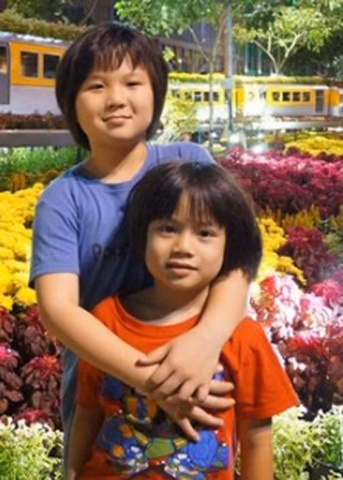 Khi Bạch Dương vẫn còn làm biên chế ở VTV, ông xã của cô gần như đảm đương công việc đưa đón các con đi học vì công việc của cô quá bận rộn. Ảnh: Ngoisao