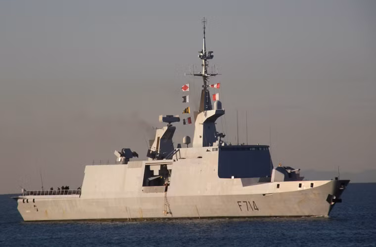 Guepratte là chiếc thứ 5 thuộc lớp tàu hộ vệ tàng hình La Fayette, khởi đóng năm 1998, trang bị năm 2001. Con tàu có lượng giãn nước toàn tải tới 3.600 tấn, dài 125m, rộng 15,4m, mớn nước 4,8m.