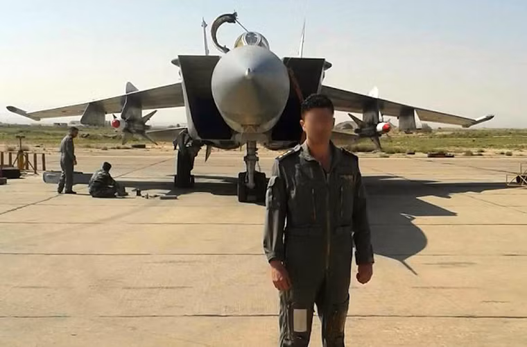 Tuy nhiên, các nguồn tin tình báo và cũng như một số hình ảnh được phi công Syria đăng tải cho thấy dường như Không quân Syria đã bắt đầu tái biên chế tiêm kích MiG-25 sau khi xảy ra cuộc nội chiến. Ít nhất xuất hiện một hình ảnh tiêm kích MiG-25 tại căn cứ Tiyas đeo tên lửa không đối không R-40.