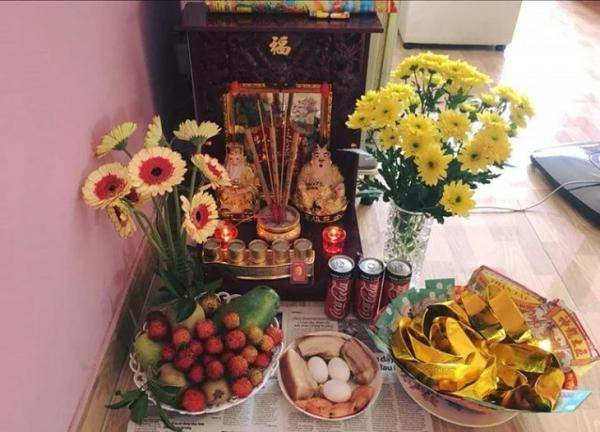 0 gio ngay dau nam dat hoa dong tien len ban tho than Tai, ca nam hut loc