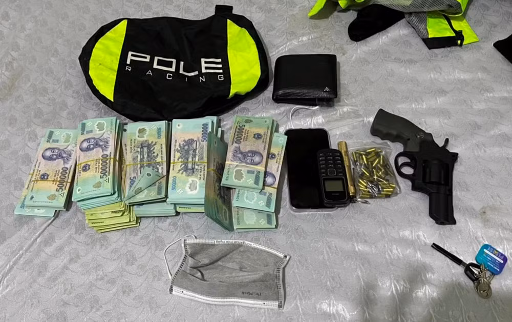 Canh sat thu giu duoc bao tien tu ten cuop ngan hang o Hai Phong?-Hinh-2