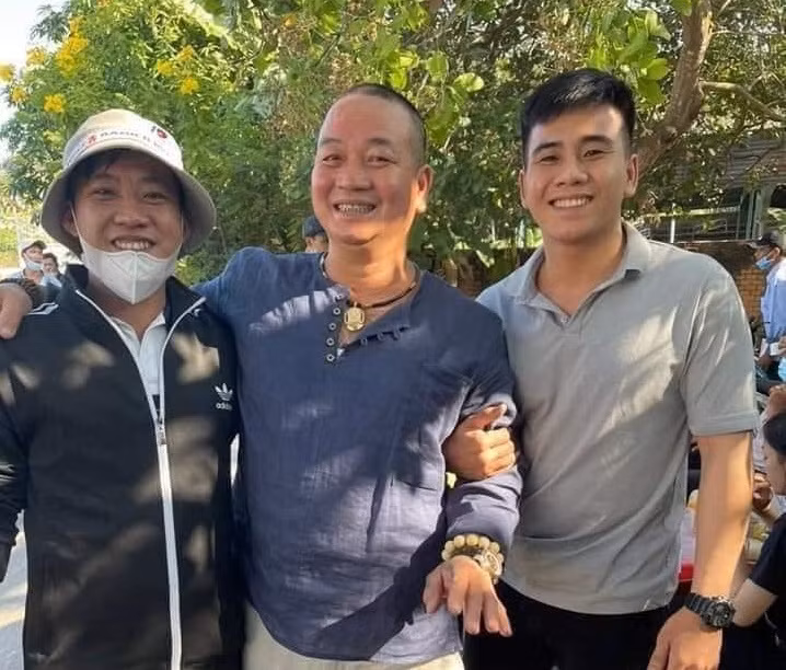 Hai “banh” bat khoc khi ra tu sau 22 nam thu an vu giet Dung 