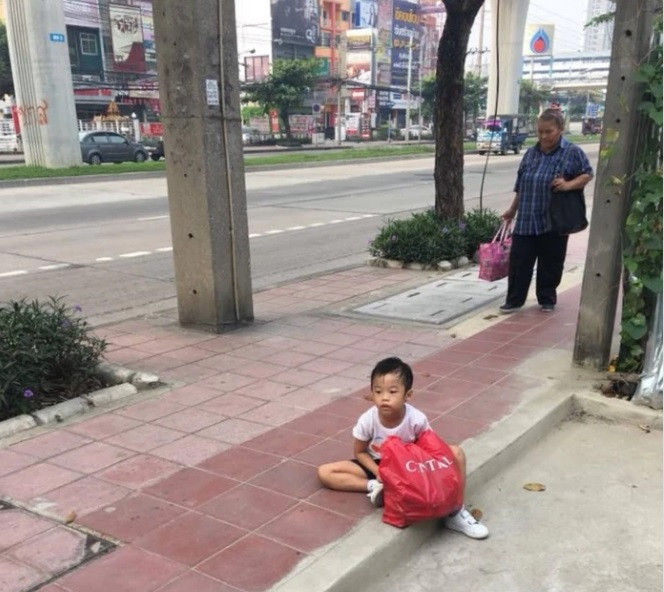 Tri con trai luoi di hoc, cap vo chong nay ra sang kien cuc hay-Hinh-2