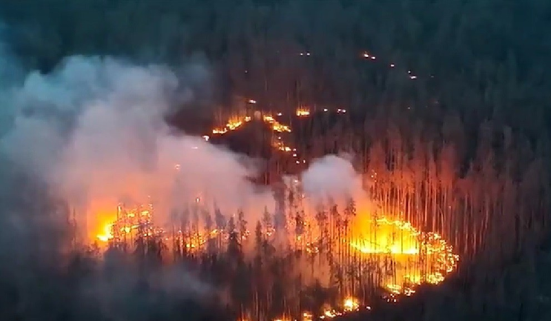 Ngoài ra, phản ứng thermite còn có nhiều công dụng. Trước hết, nó không phải là chất nổ. Thay vào đó, nó hoạt động ở một điểm rất nhỏ và rất thuận tiện cho việc cắt hoặc hàn kim loại mà không cần đến thiết bị nặng. Ảnh: Telegram.