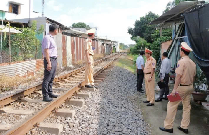 Đồng Nai: Lắp barrier tại vị trí đường sắt có tai nạn chết người - Hình 3 Dong Nai: Lap barrier tai vi tri duong sat co tai nan chet nguoi-Hinh-3