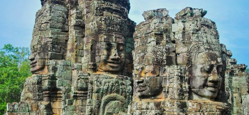 2. Di sản thế giới: UNESCO công nhận Angkor Wat là Di sản thế giới từ năm 1992 vì giá trị về văn hóa, lịch sử, kiến trúc và nghệ thuật.