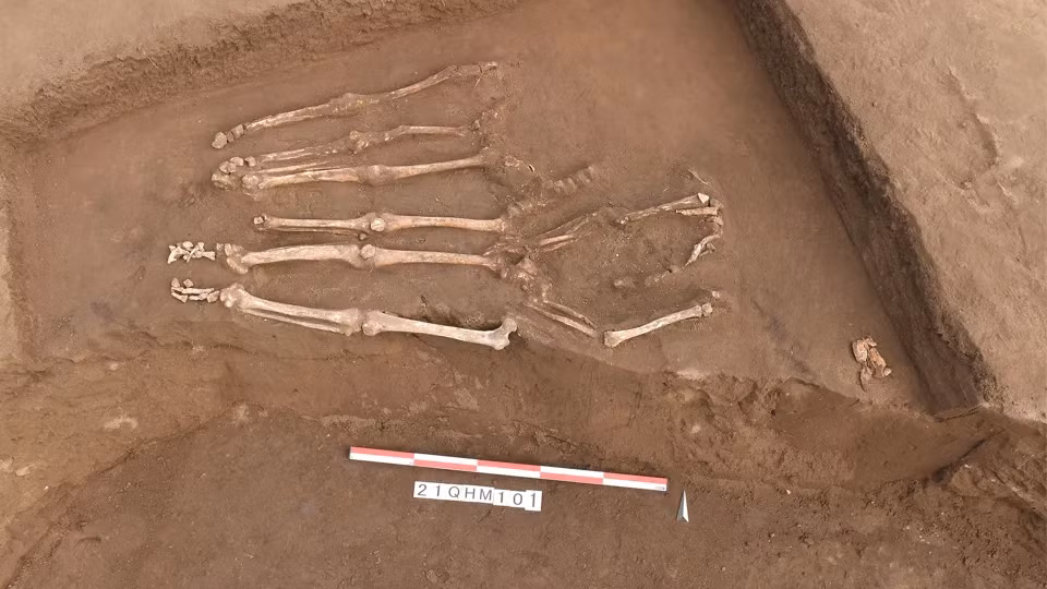 Mặc dù không thể xác định rõ nguyên nhân, họ giả định rằng người Hồng Hà có thể đã tấn công các làng khác và chặt đầu cư dân của họ trong một cuộc xung đột vì tranh giành tài nguyên.