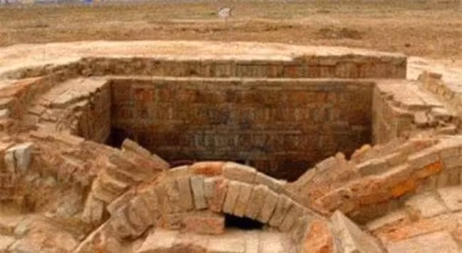 Mộ của hoàng đế này được tìm thấy sau hàng nghìn năm tại một bãi phế thải ở thành phố Dương Châu.