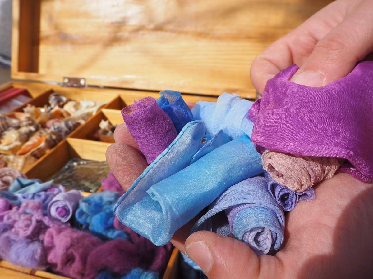 Bi an loai thuoc nhuom dat do vo song, gap hon 40 lan vang rong