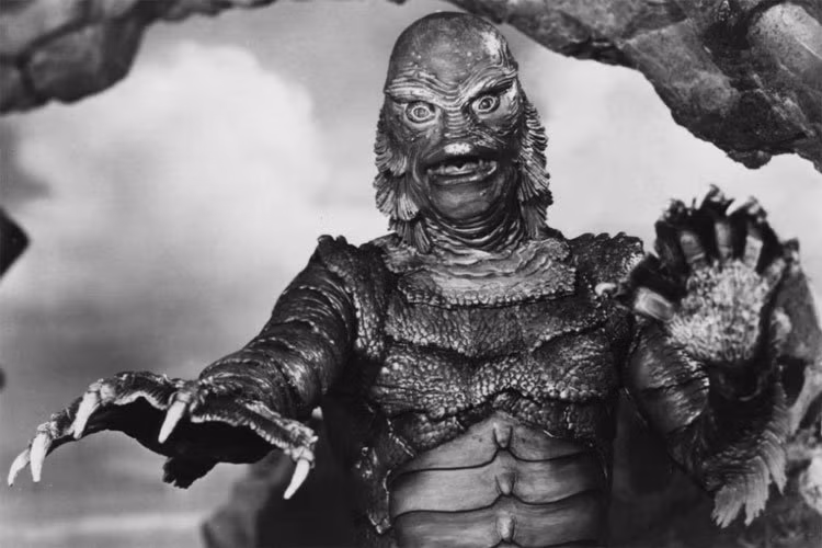 Cựu phóng viên BBC, David Icke, trong cuốn sách "The Biggest Secret" mô tả "The Elite" - một loài bò sát ngoài hành tinh đội lốt người.